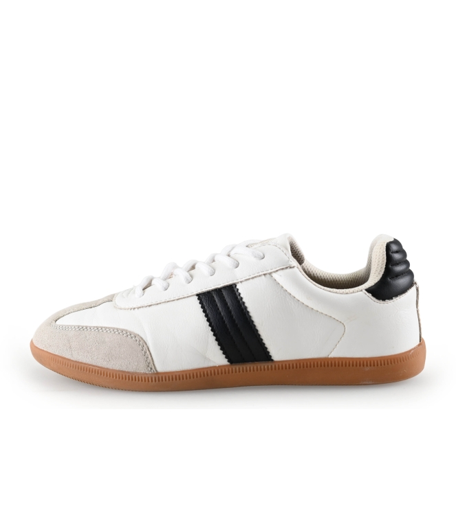 Only Sneakers