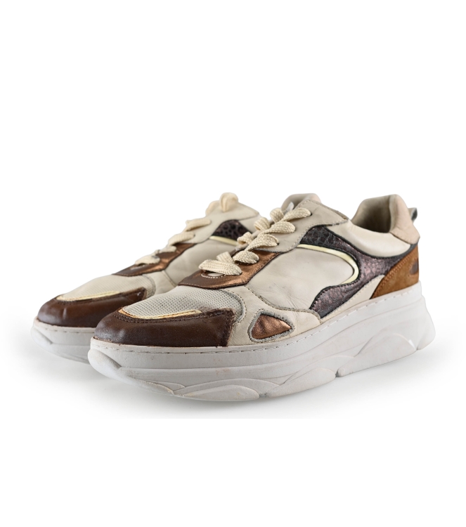 Omoda Sneakers