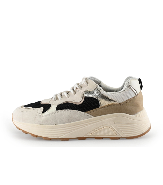DSTRCT Sneakers