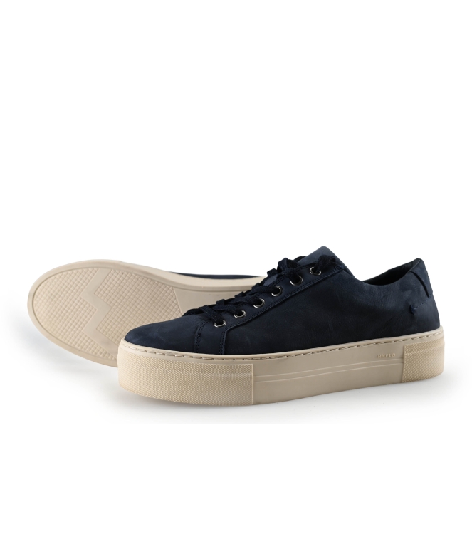 Manfield Sneakers