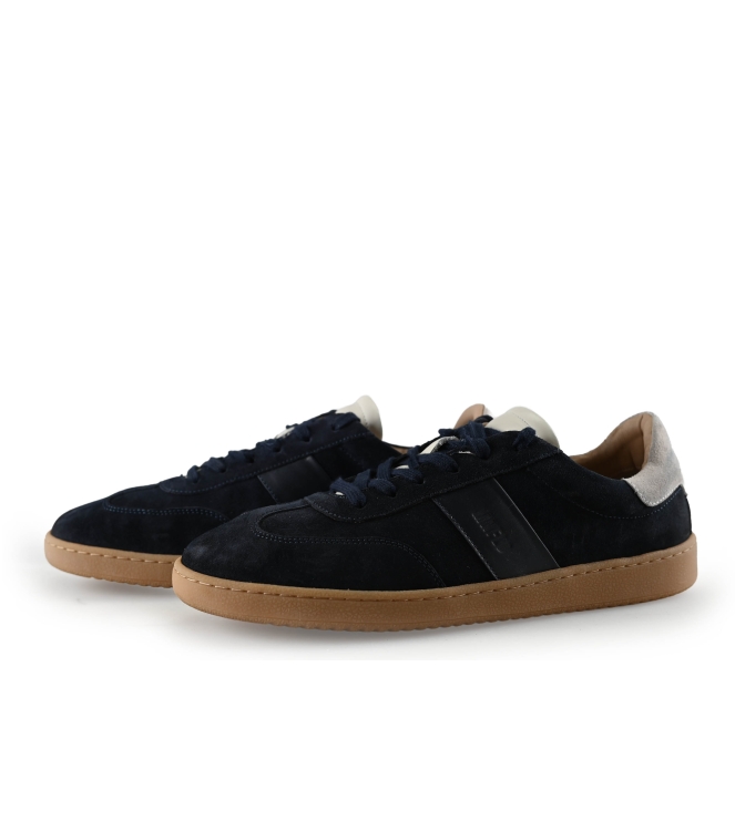 Manfield Sneakers