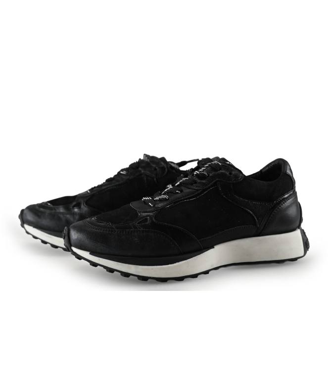No Stress Sneakers