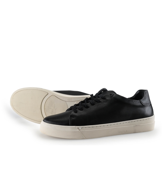 Manfield Sneakers