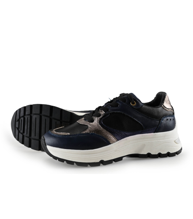 Manfield Sneakers