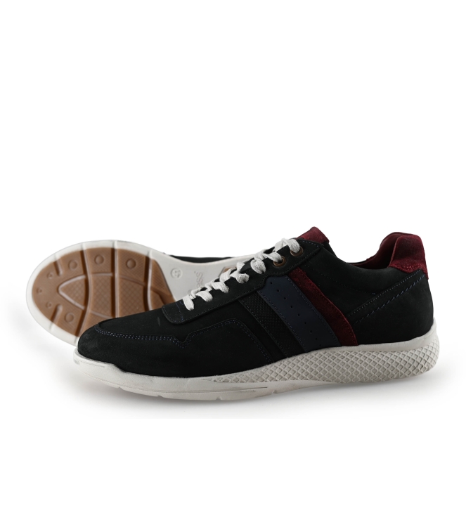 No Stress Sneakers