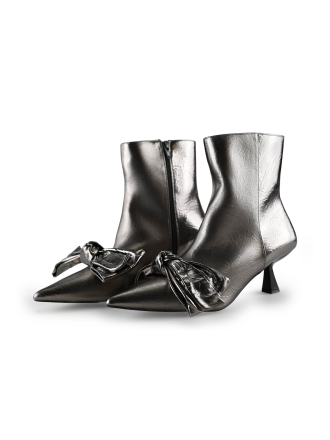 Sacha Pumps