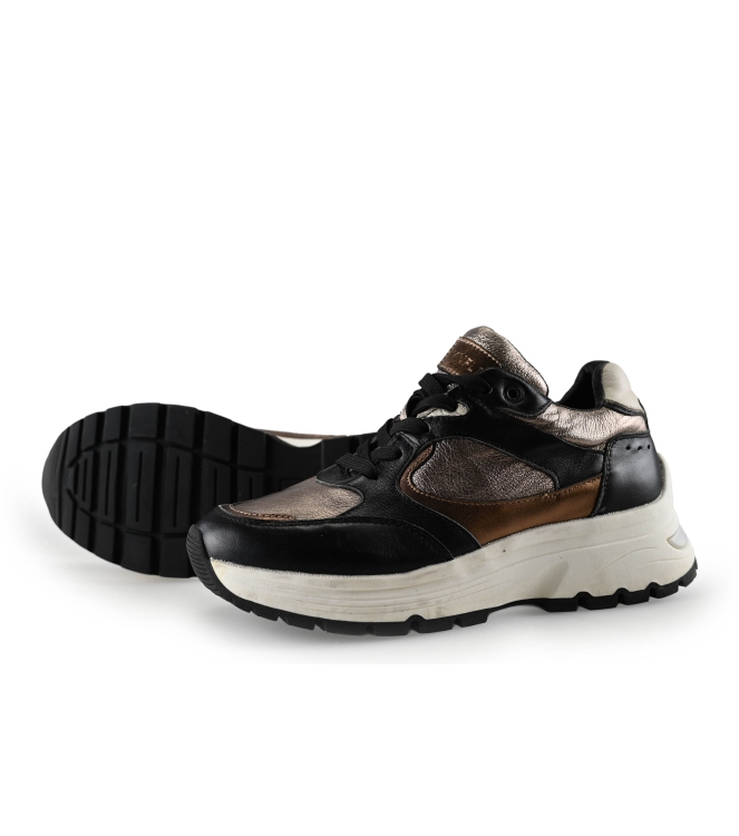 Manfield Sneakers