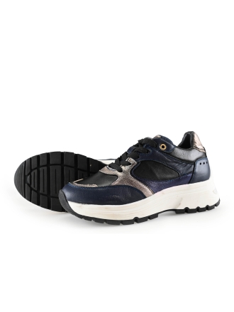 Manfield Sneakers