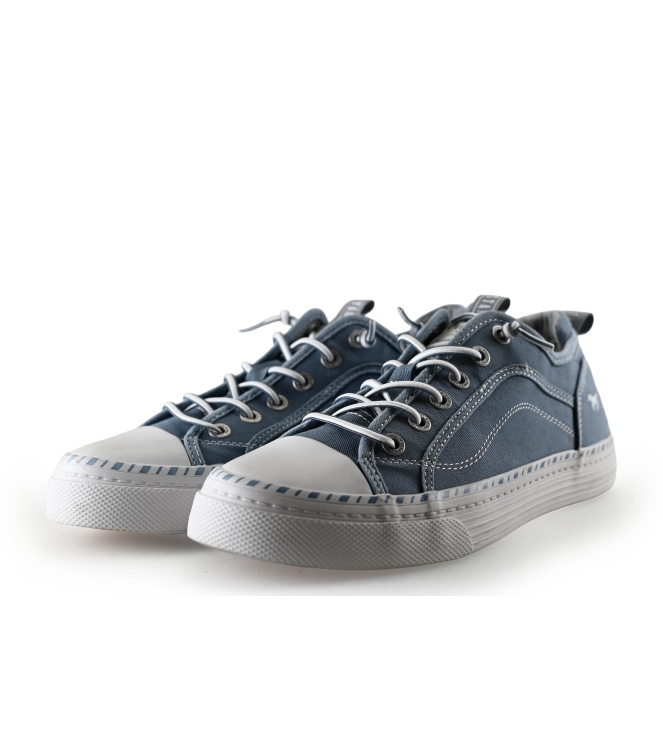 Mustang Sneakers
