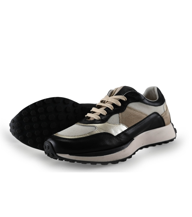 No Stress Sneakers