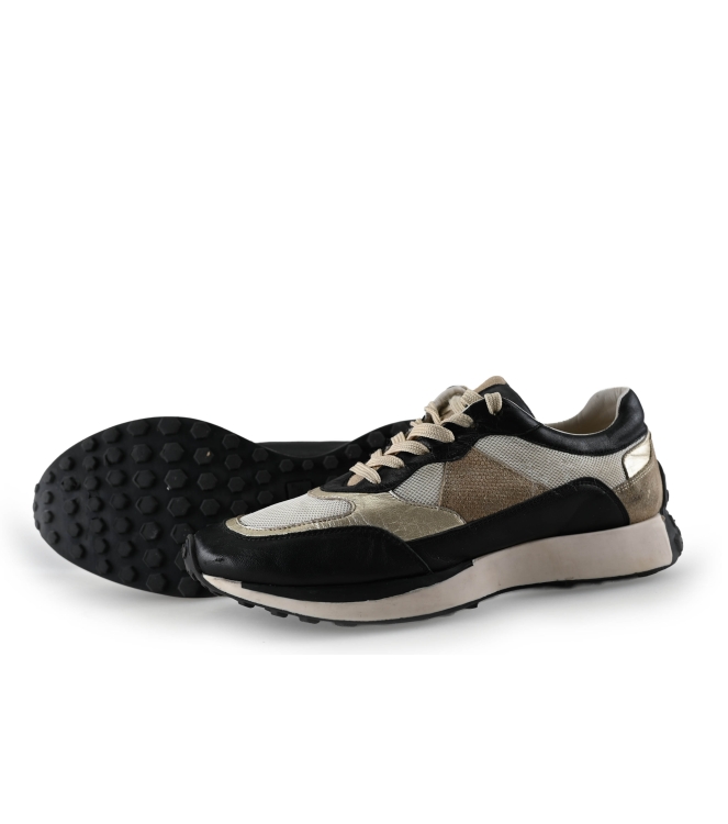 No Stress Sneakers