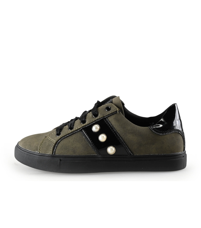 Sojos Sneakers
