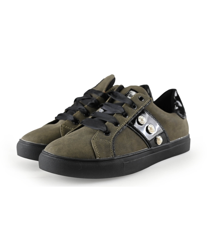 Sojos Sneakers