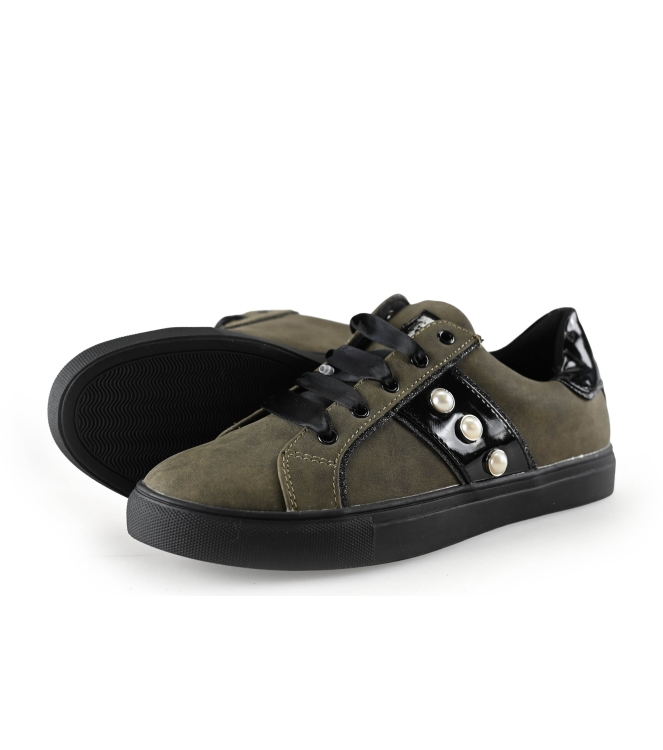 Sojos Sneakers