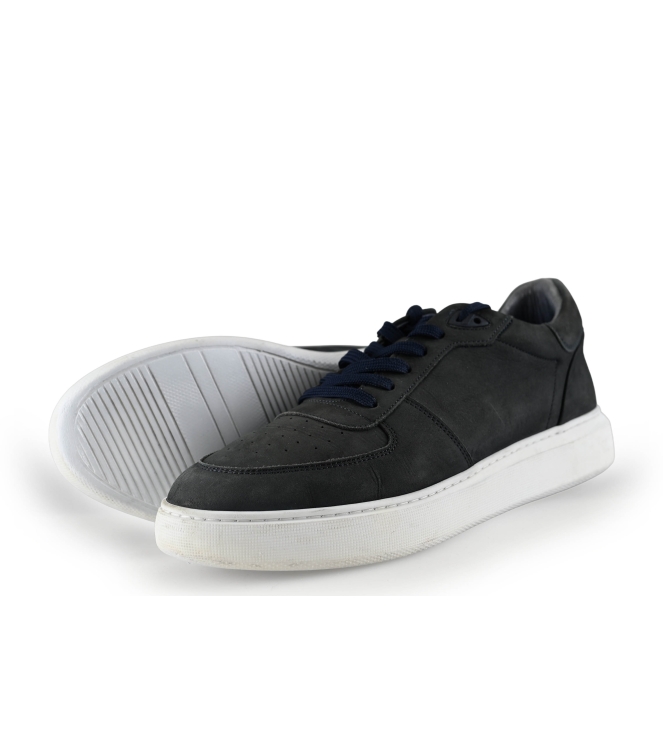 Manfield Sneakers