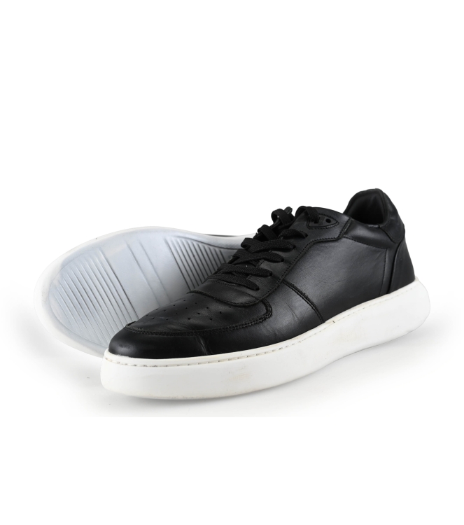 Manfield Sneakers