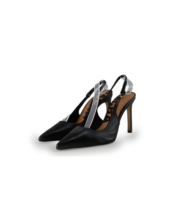 Sacha Pumps