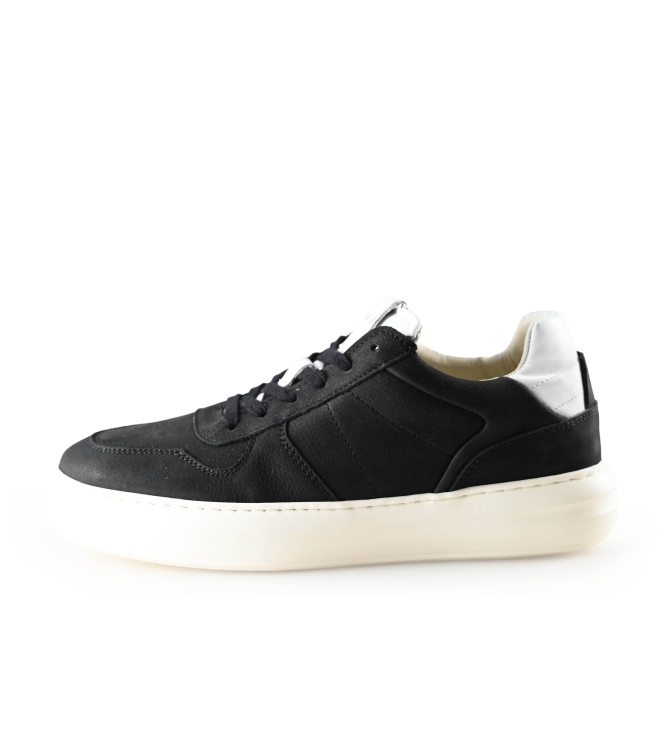 Manfield Sneakers