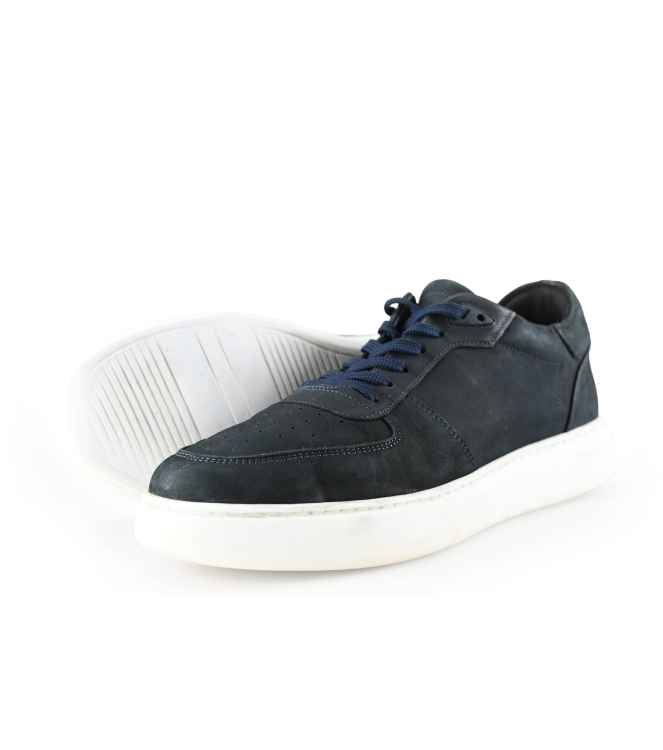 Manfield Sneakers