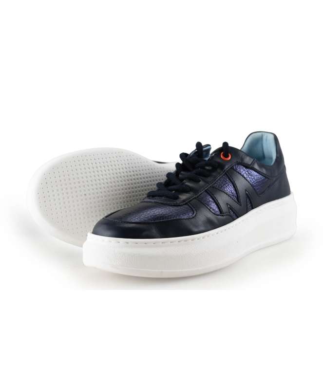MAG Sneakers