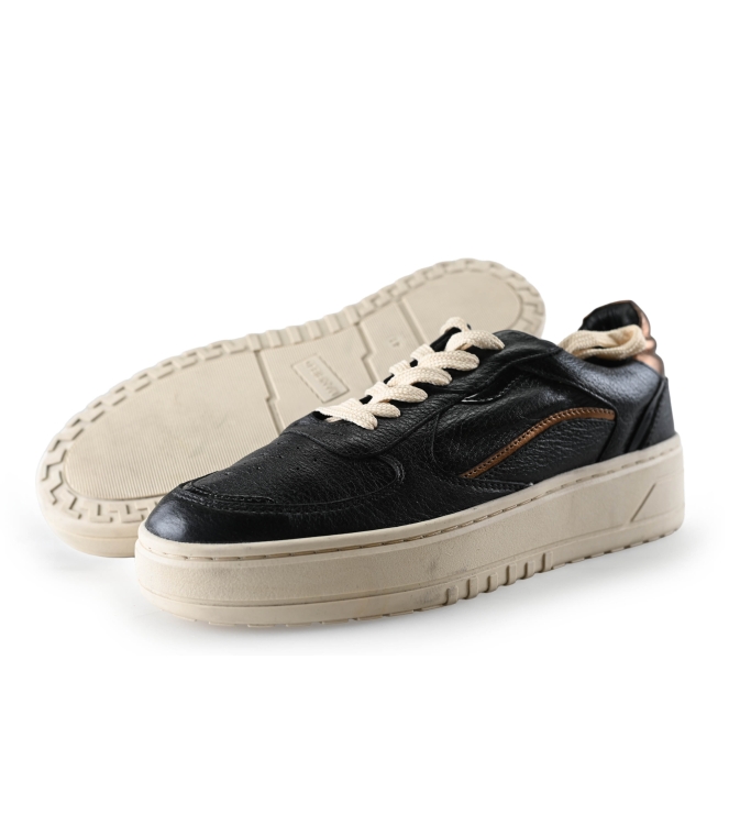 Manfield Sneakers