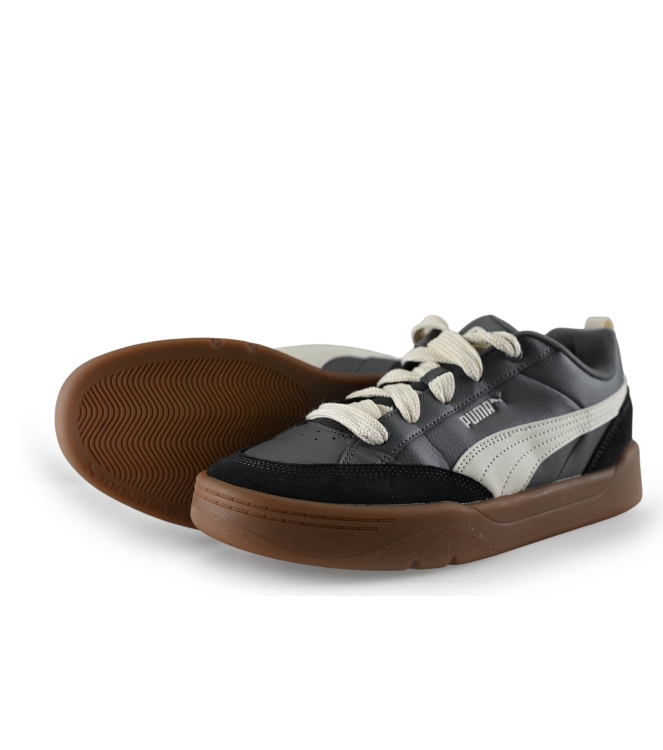 Puma Sneakers