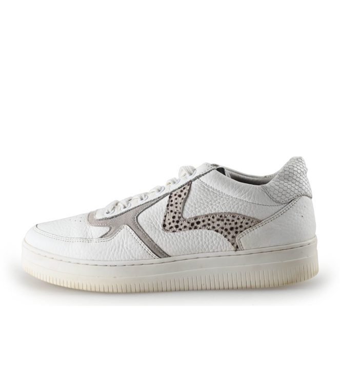 Maruti Sneakers
