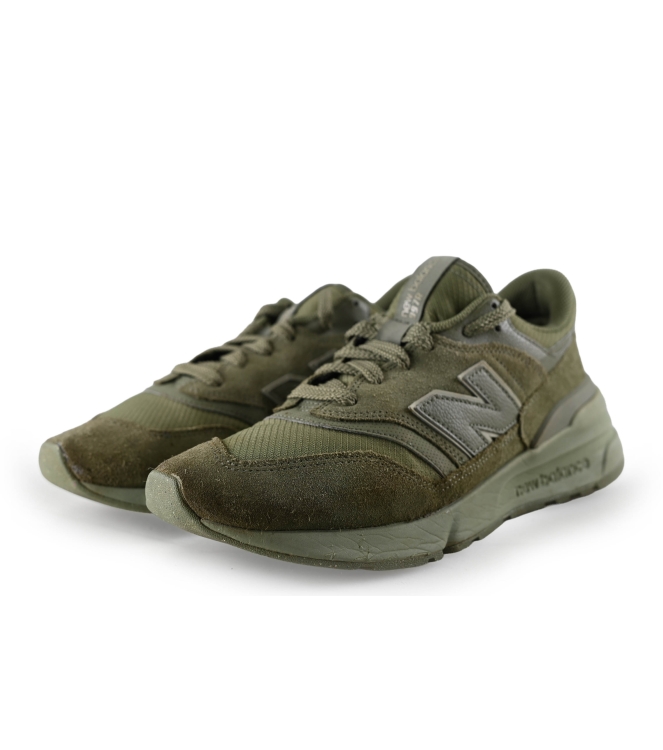 New Balance Sneakers