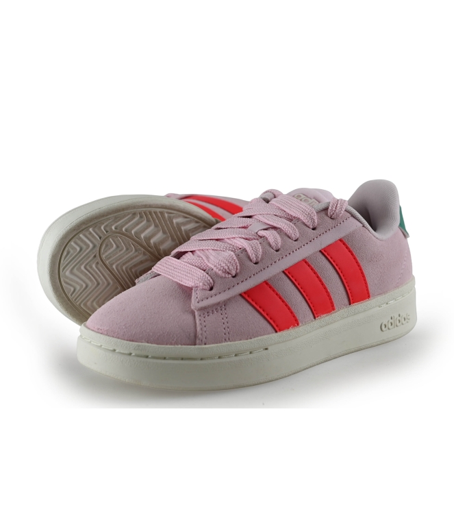 Adidas Sneakers