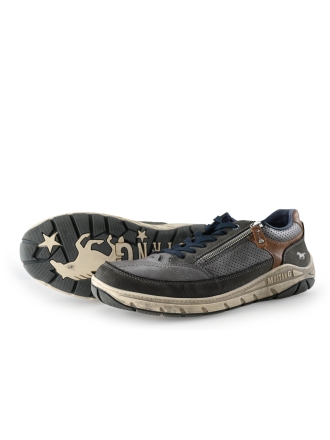 Mustang Sneakers