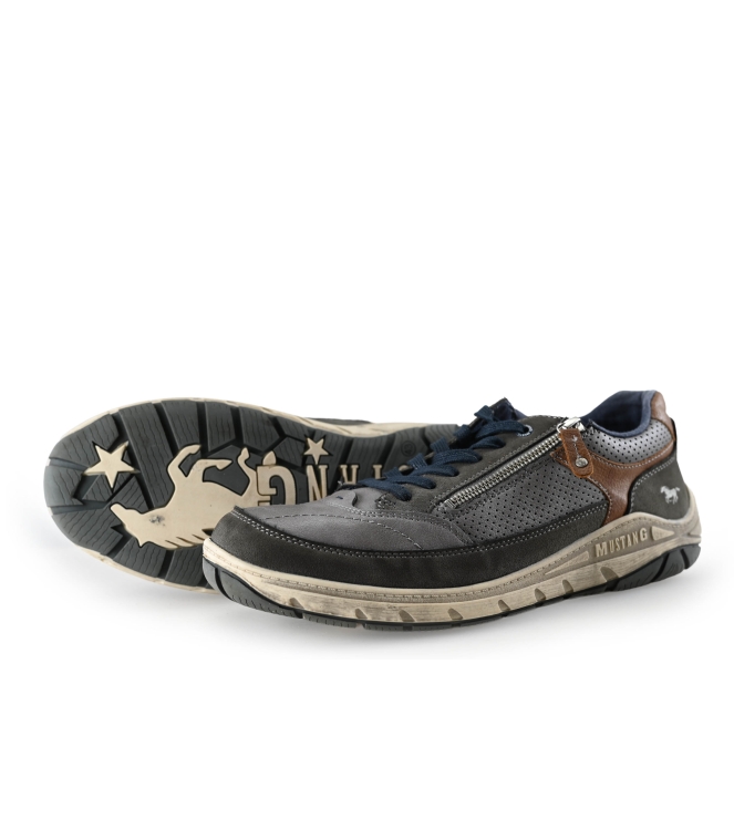 Mustang Sneakers