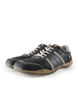 Mustang Sneakers