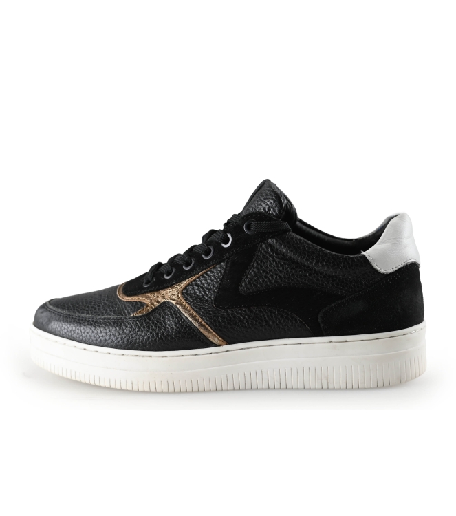 Maruti Sneakers