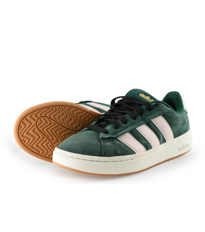 Adidas Sneakers