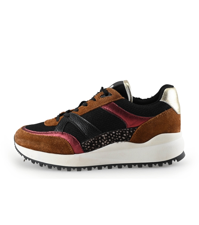 Maruti Sneakers