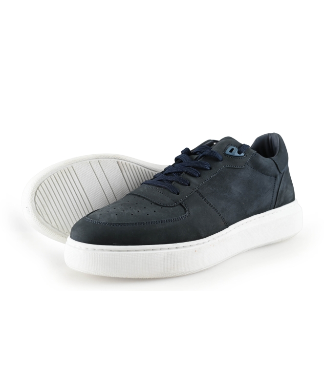 Manfield Sneakers