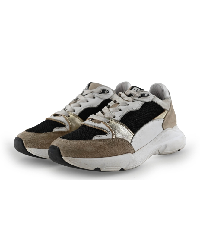 Maruti Sneakers