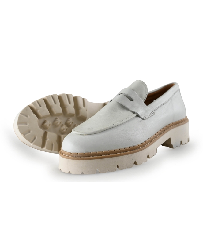 Omoda Loafers