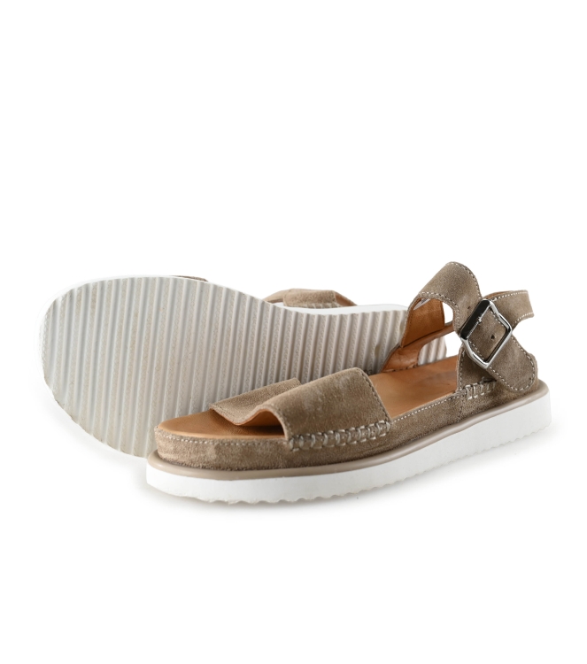 Ayana Sandalen