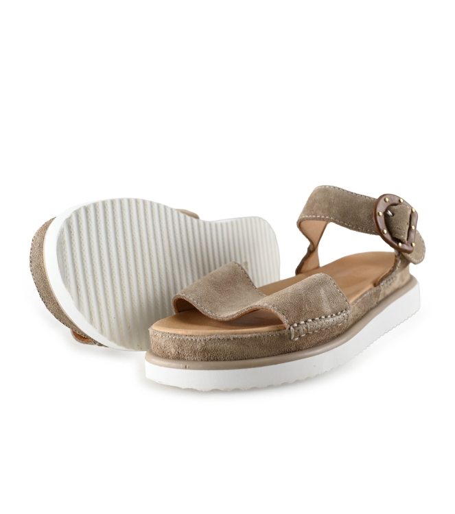 Ayana Sandalen