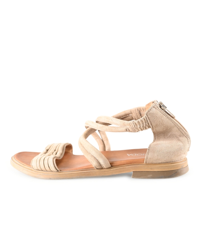 Omoda Sandalen