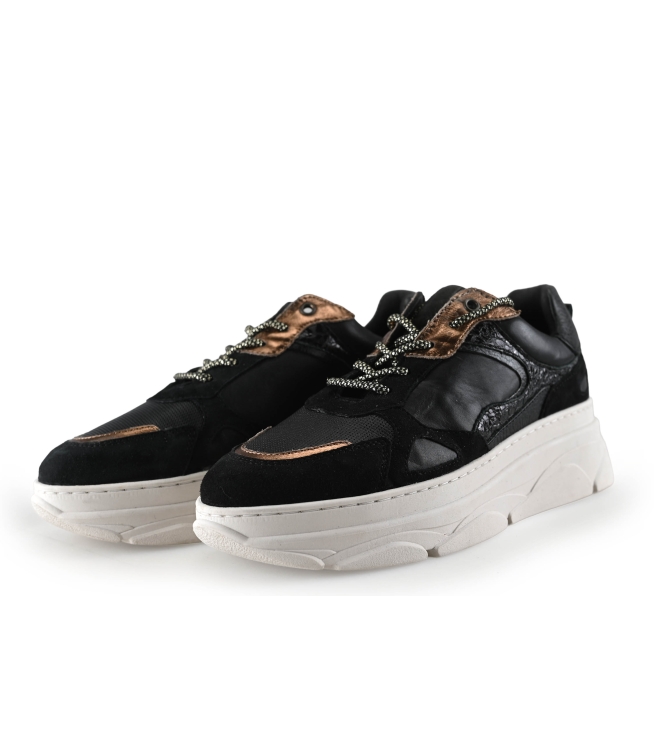 Omoda Sneakers