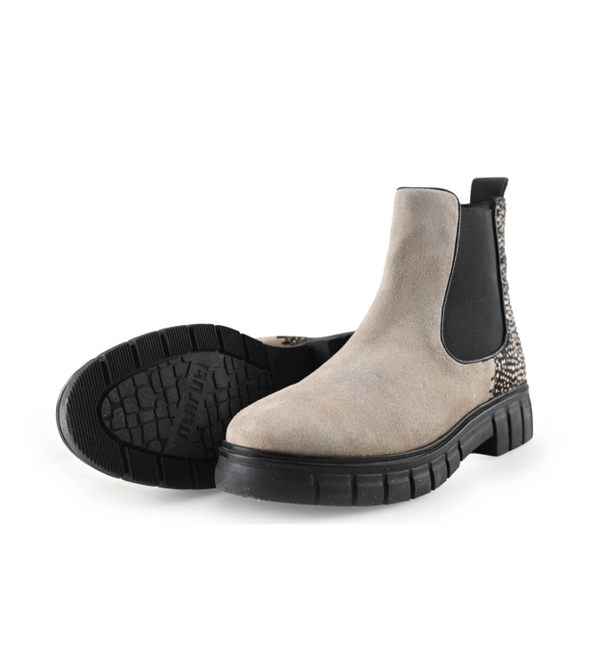 Maruti Chelsea boots