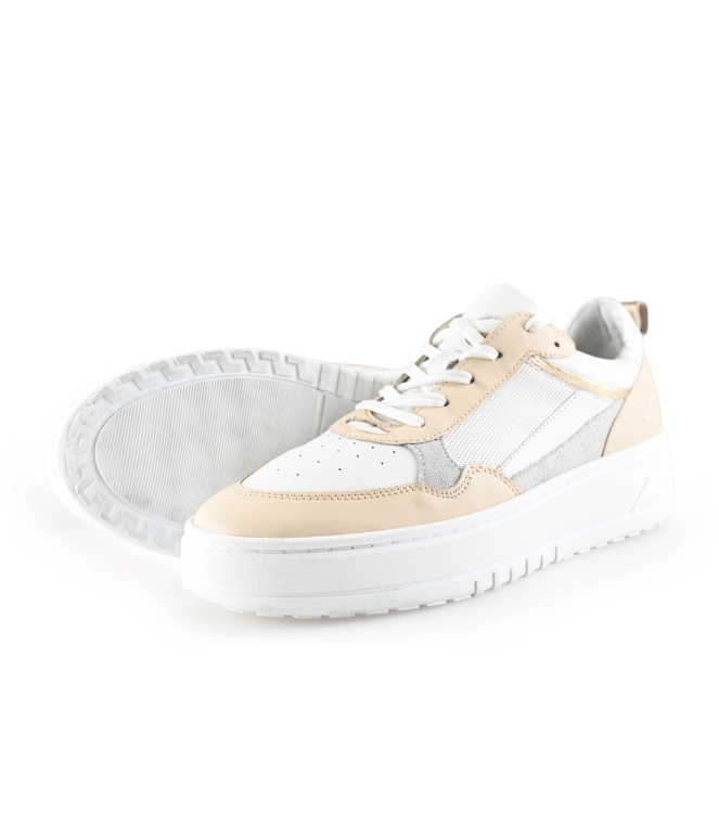 Lina Locchi Sneakers