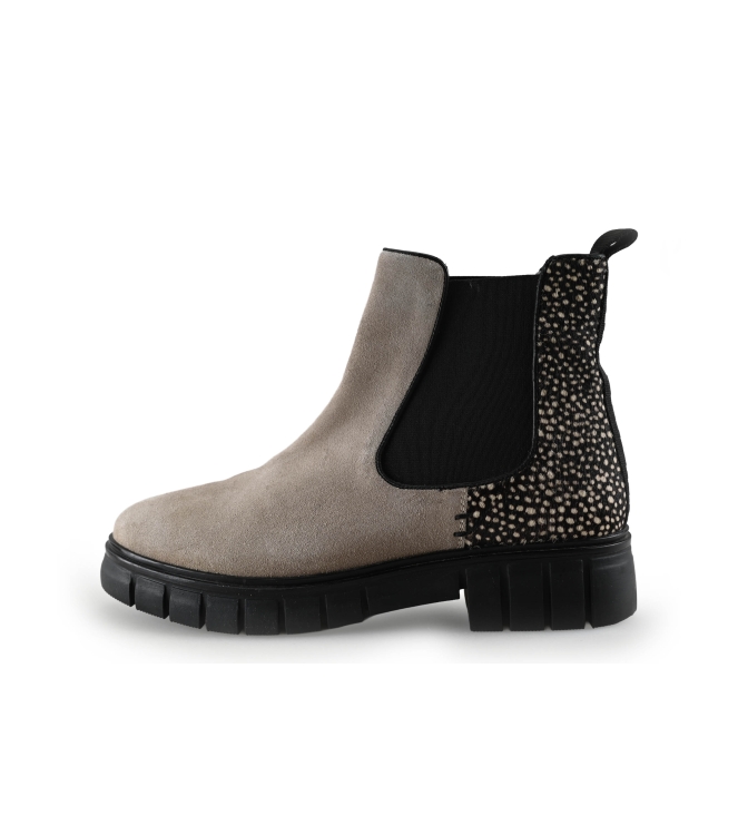 Maruti Chelsea boots