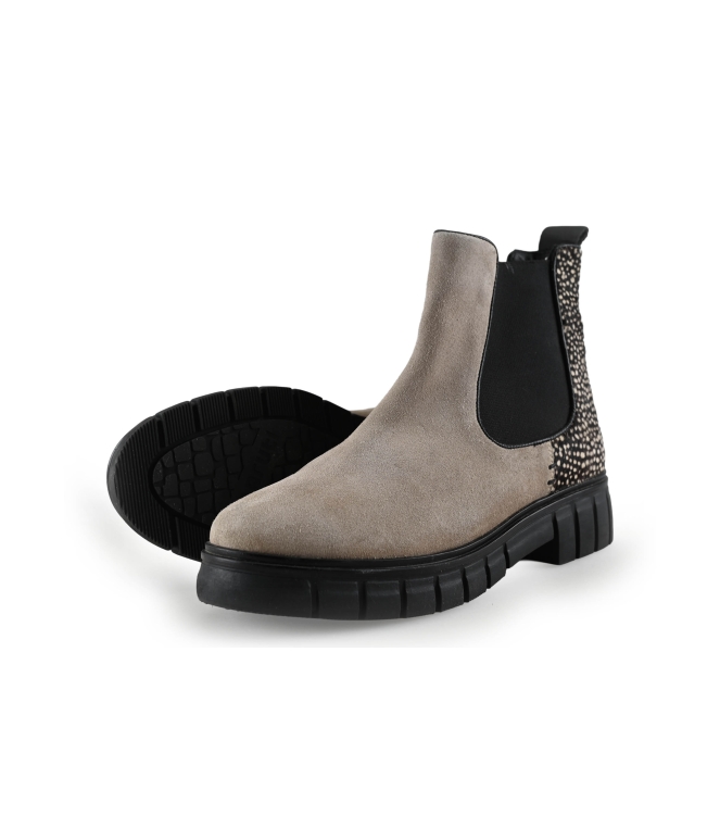 Maruti Chelsea boots