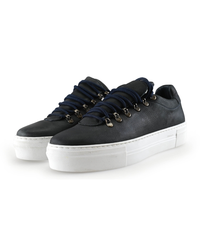 Manfield Sneakers