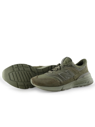 New Balance Sneakers