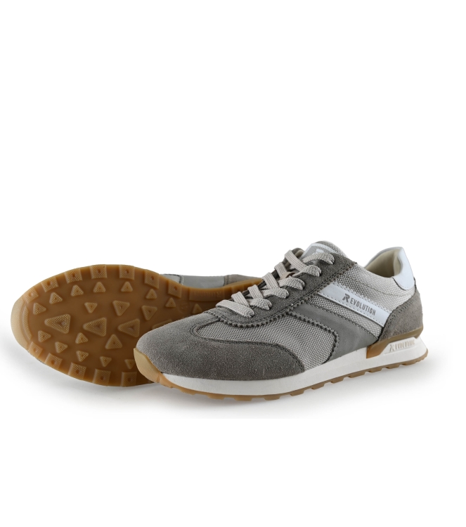 Revolution Sneakers
