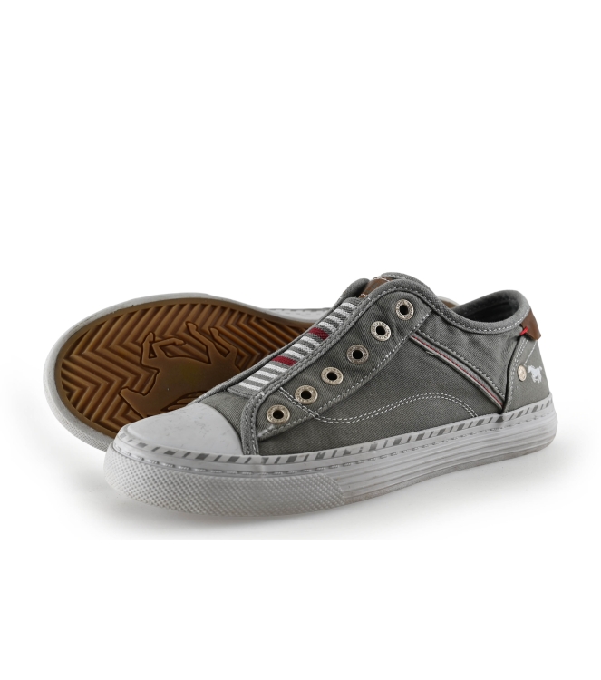 Mustang Sneakers
